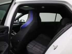 Volkswagen Golf (2025) thumbnail 10