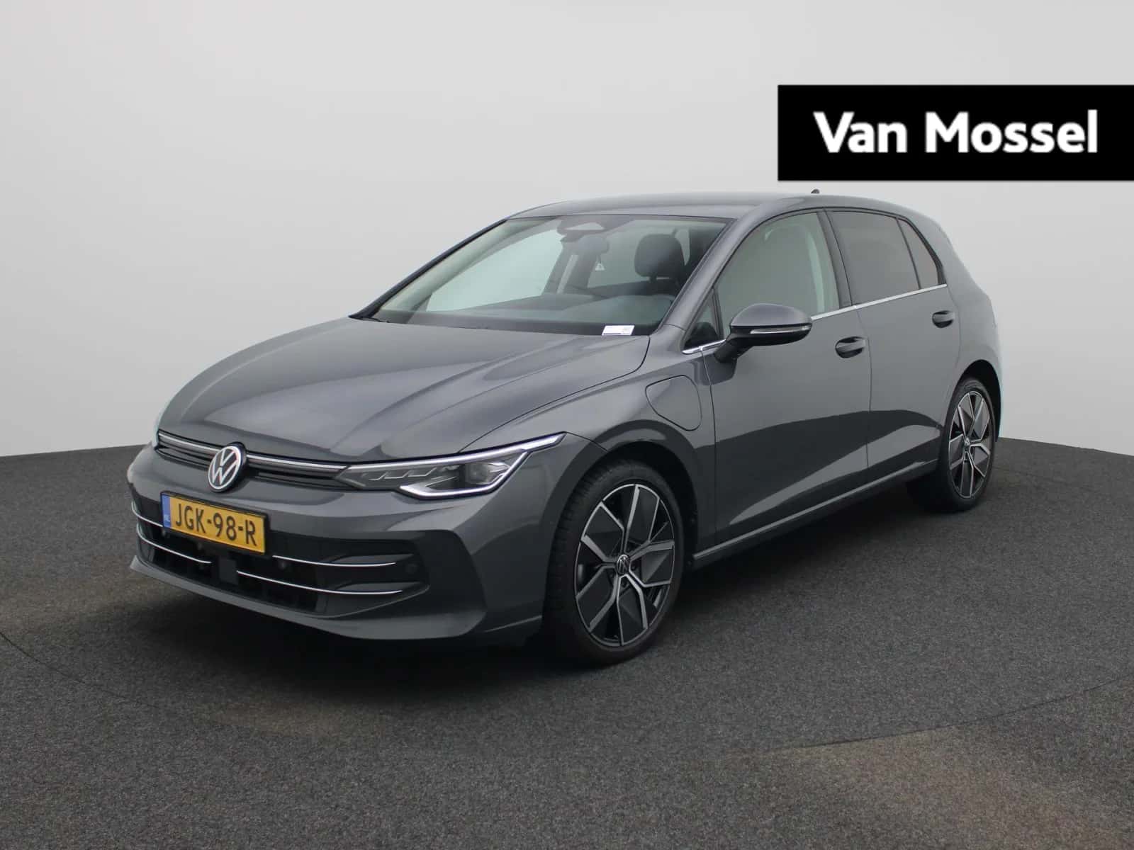 Volkswagen Golf (2025) — foto 1
