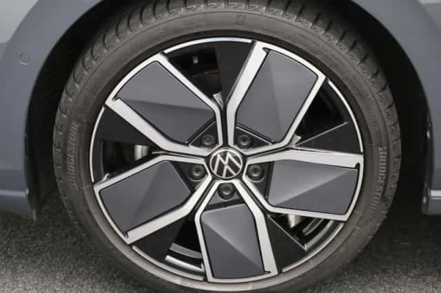 Volkswagen Golf (2025) thumbnail 13