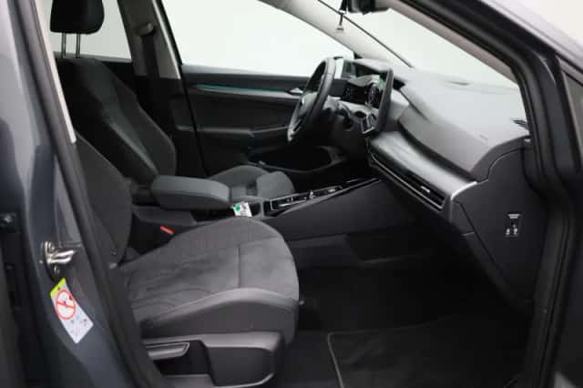 Volkswagen Golf (2025) thumbnail 39