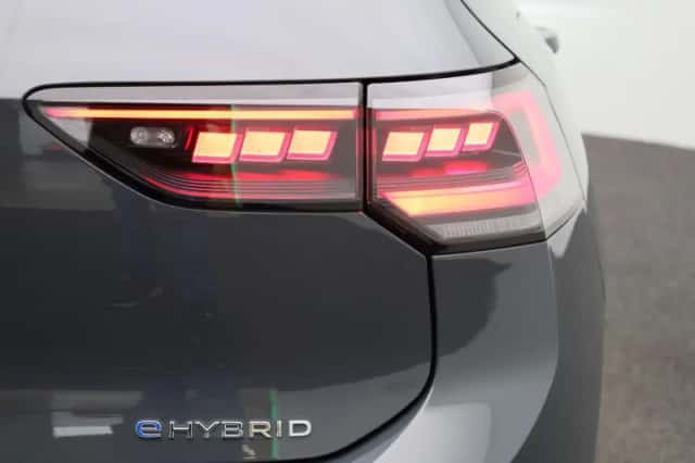 Volkswagen Golf (2025) thumbnail 43