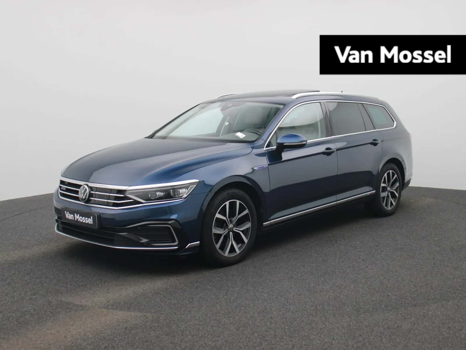 Volkswagen Passat (2020) — foto 1