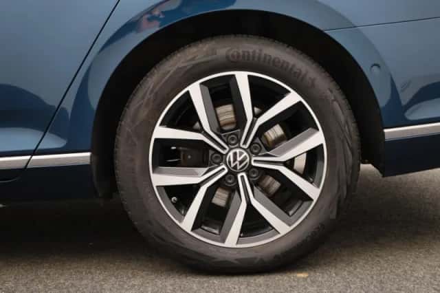 Volkswagen Passat (2020) thumbnail 13