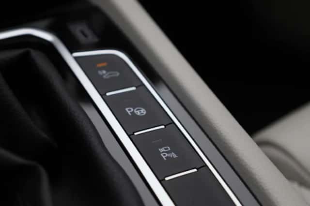 Volkswagen Passat (2020) thumbnail 30
