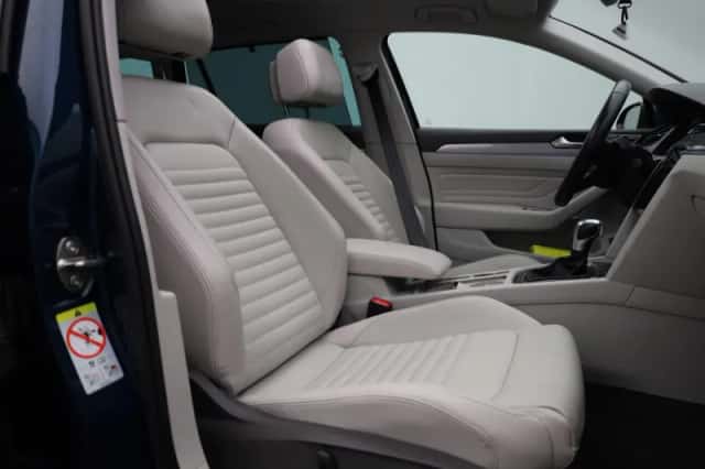 Volkswagen Passat (2020) thumbnail 39