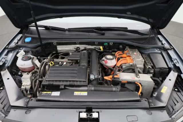 Volkswagen Passat (2020) thumbnail 48