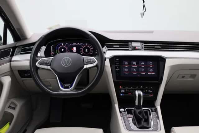 Volkswagen Passat (2020) thumbnail 7