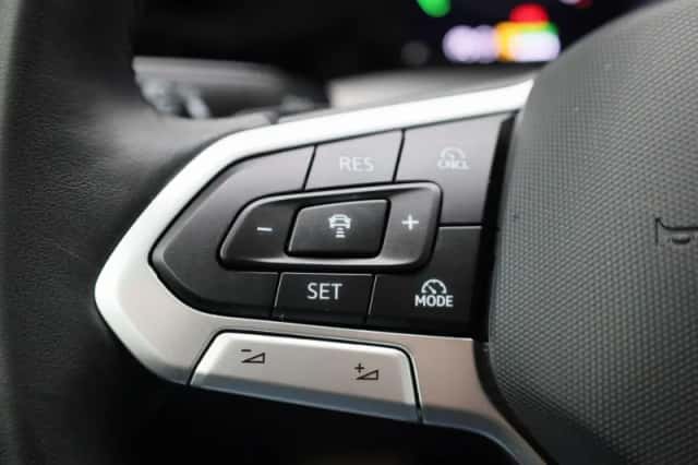 Volkswagen Golf (2025) thumbnail 23