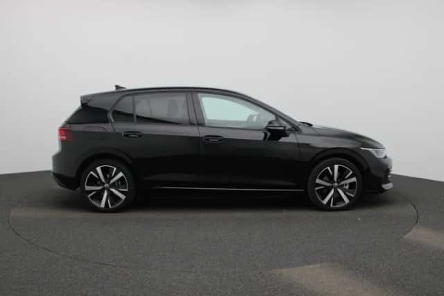 Volkswagen Golf (2025) thumbnail 6