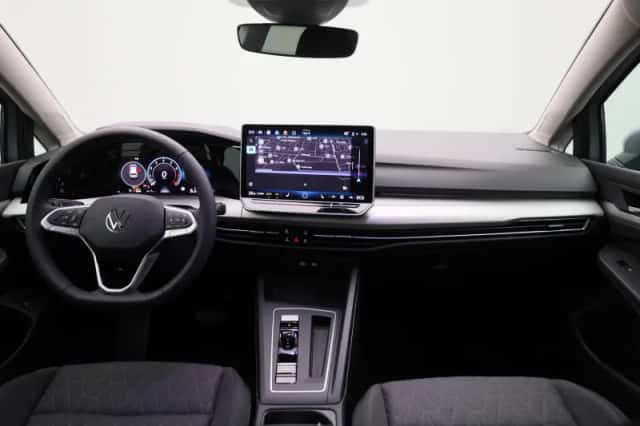 Volkswagen Golf (2025) thumbnail 36