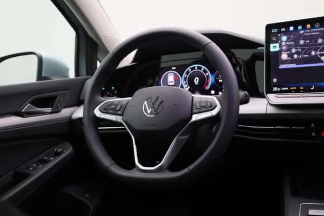 Volkswagen Golf (2025) thumbnail 37