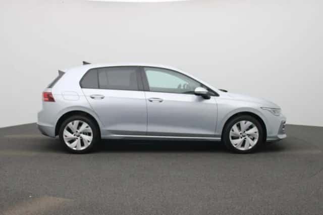 Volkswagen Golf (2025) thumbnail 6