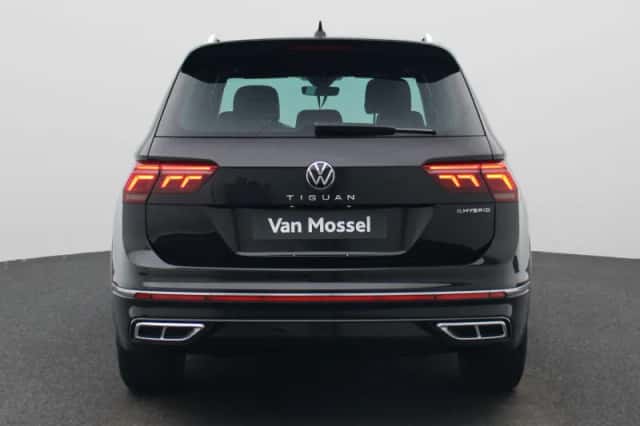 Volkswagen Tiguan (2023) thumbnail 5