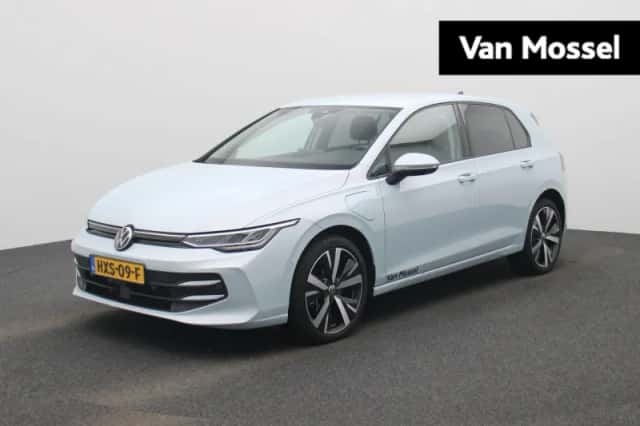 Volkswagen Golf (2025) thumbnail 1