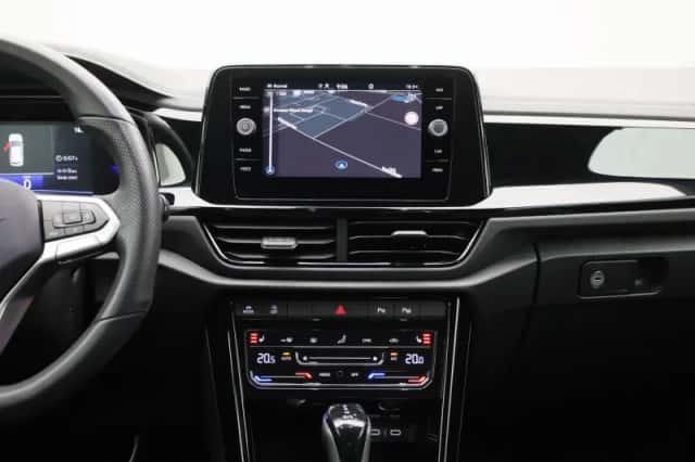 Volkswagen T-Roc (2025) thumbnail 9