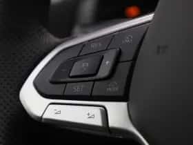 Volkswagen Golf (2025) thumbnail 12