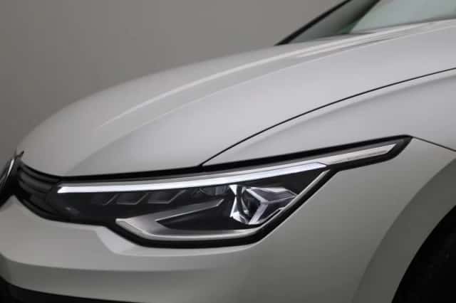 Volkswagen Golf (2025) thumbnail 4