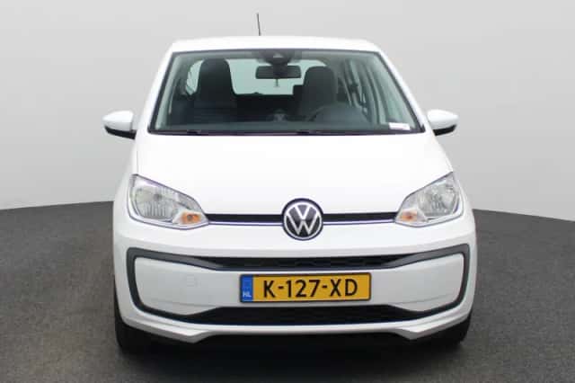 Volkswagen Up! (2021) thumbnail 3