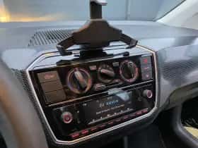 Volkswagen Up! (2021) thumbnail 9