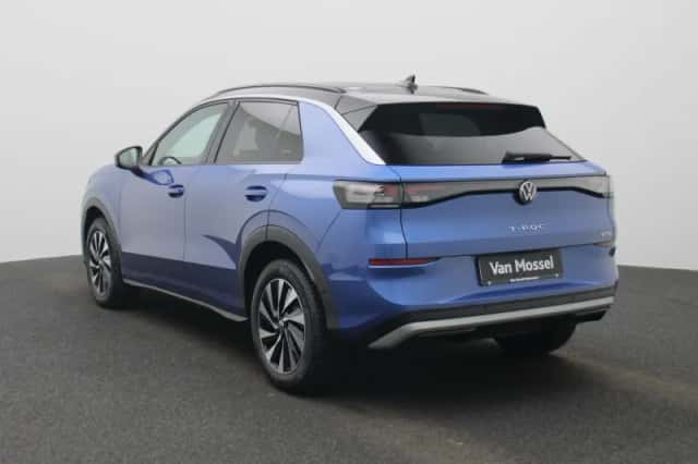 Volkswagen T-Roc (2026) thumbnail 2