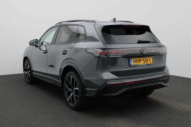 Volkswagen Tiguan (2025) thumbnail 2