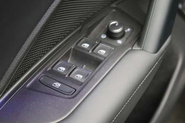 Volkswagen Tiguan (2025) thumbnail 32