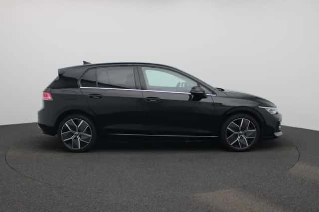 Volkswagen Golf (2025) thumbnail 6