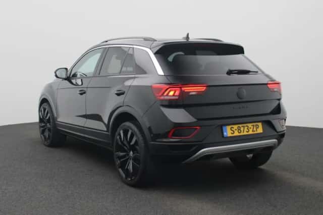 Volkswagen T-Roc (2022) thumbnail 2