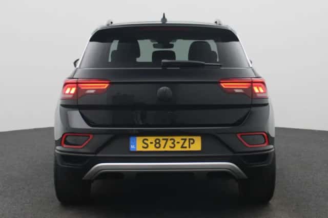 Volkswagen T-Roc (2022) thumbnail 5