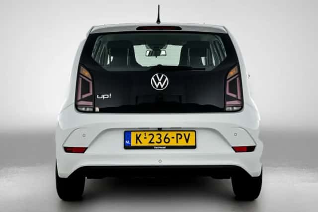 Volkswagen Up! (2021) thumbnail 3