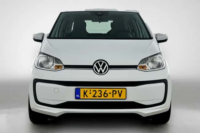 Volkswagen Up! (2021) thumbnail 5