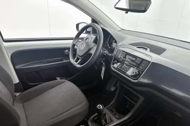 Volkswagen Up! (2021) thumbnail 7