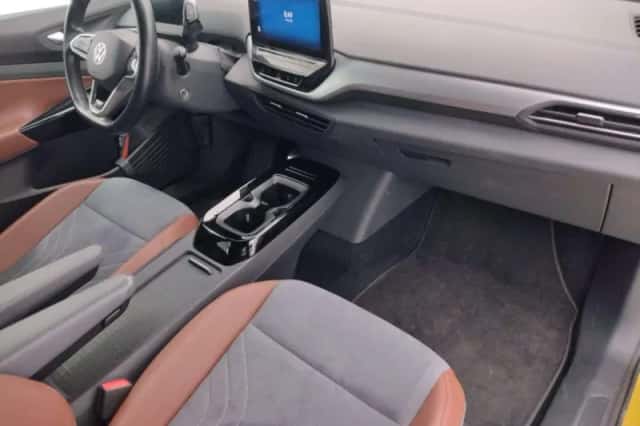 Volkswagen ID.4 (2020) thumbnail 3