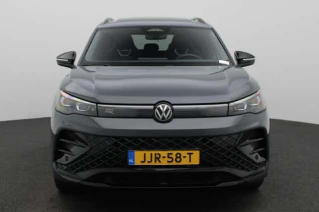 Volkswagen Tiguan (2025) thumbnail 3