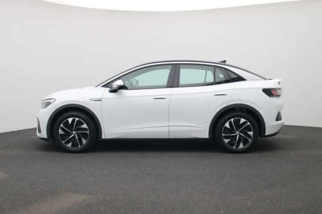 Volkswagen ID.5 (2022) thumbnail 4