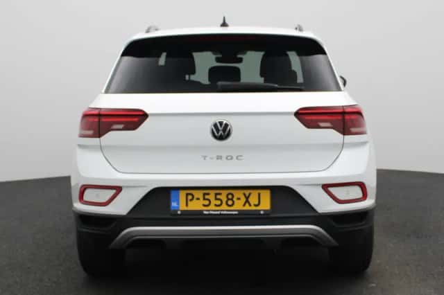 Volkswagen T-Roc (2022) thumbnail 5