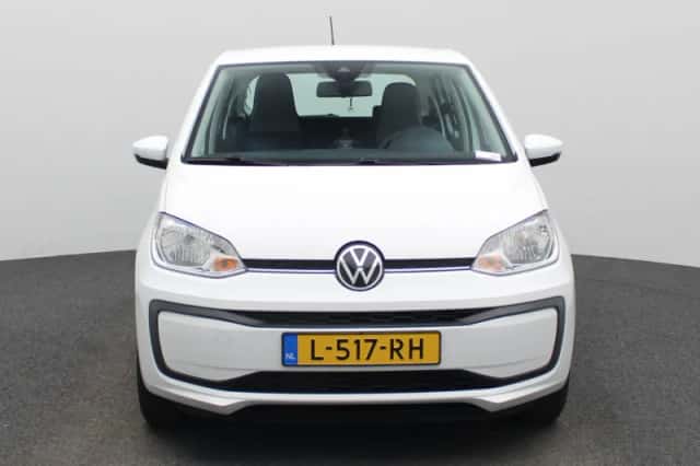 Volkswagen Up! (2021) thumbnail 3