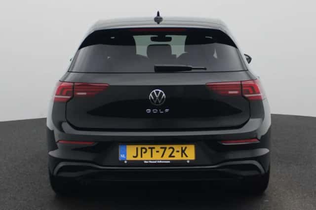Volkswagen Golf (2025) thumbnail 5