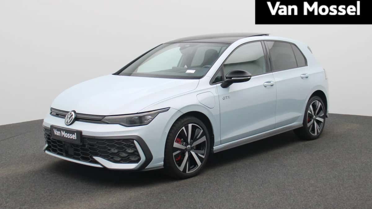 Volkswagen Golf (2025) — foto 1