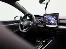 Volkswagen Golf (2025) thumbnail 40