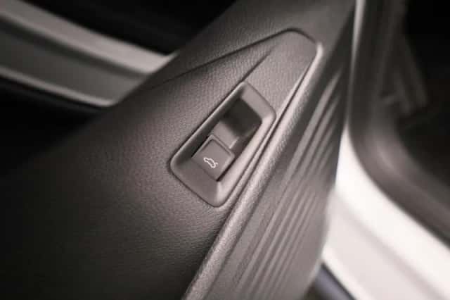 Volkswagen ID.4 (2021) thumbnail 36