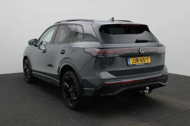 Volkswagen Tiguan (2025) thumbnail 2