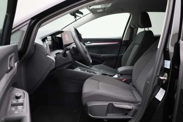 Volkswagen Golf (2025) thumbnail 11