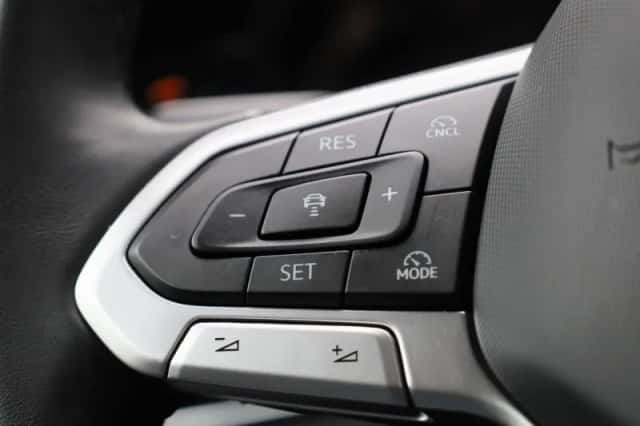 Volkswagen Golf (2025) thumbnail 17