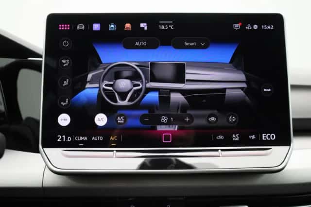 Volkswagen Golf (2025) thumbnail 25