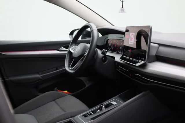 Volkswagen Golf (2025) thumbnail 33