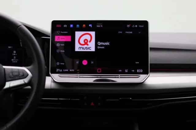 Volkswagen Golf (2025) thumbnail 9