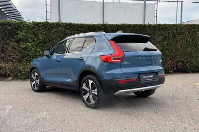Volvo XC40 (2023) thumbnail 2