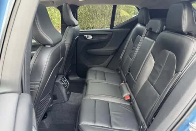 Volvo XC40 (2023) thumbnail 5