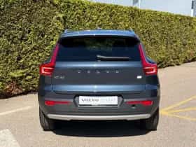 Volvo XC40 (2022) thumbnail 2